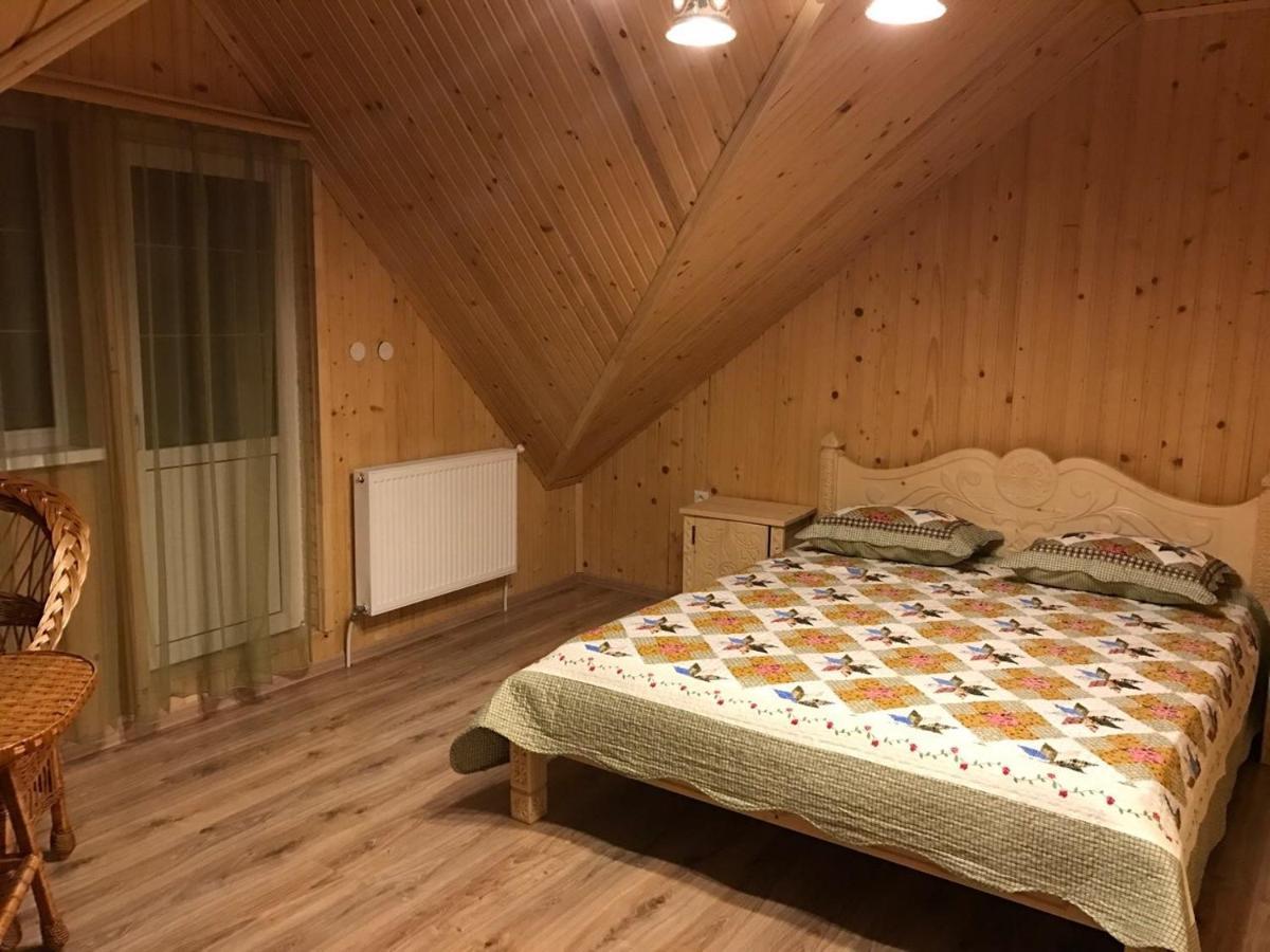Писанка Плюс Hotel Yaremche Bagian luar foto