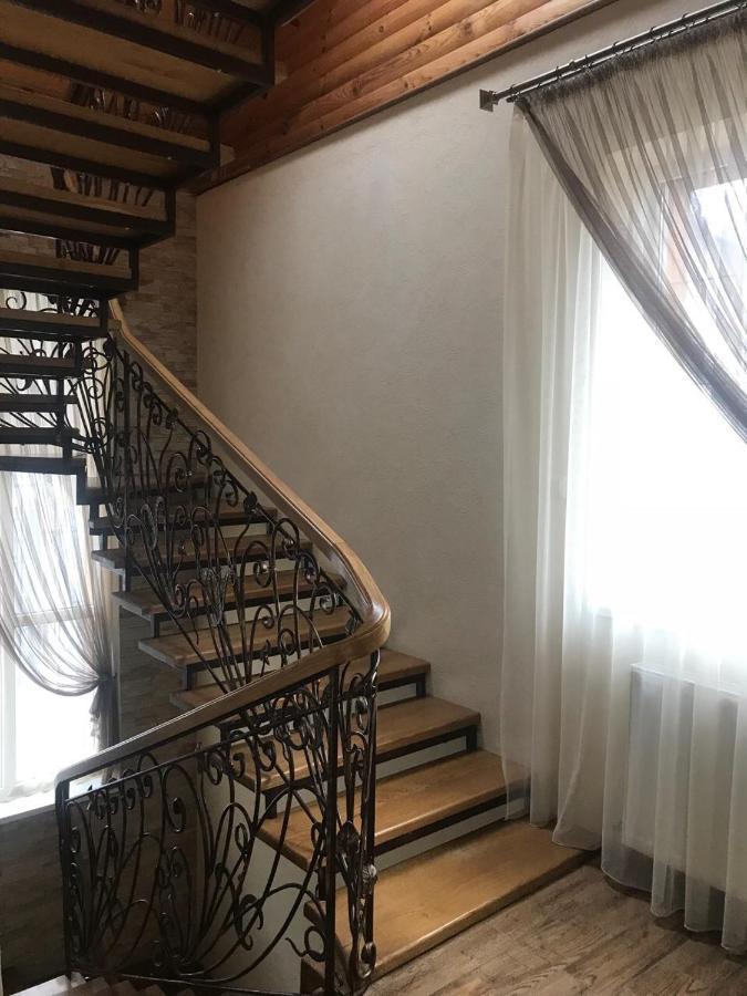 Писанка Плюс Hotel Yaremche Bagian luar foto