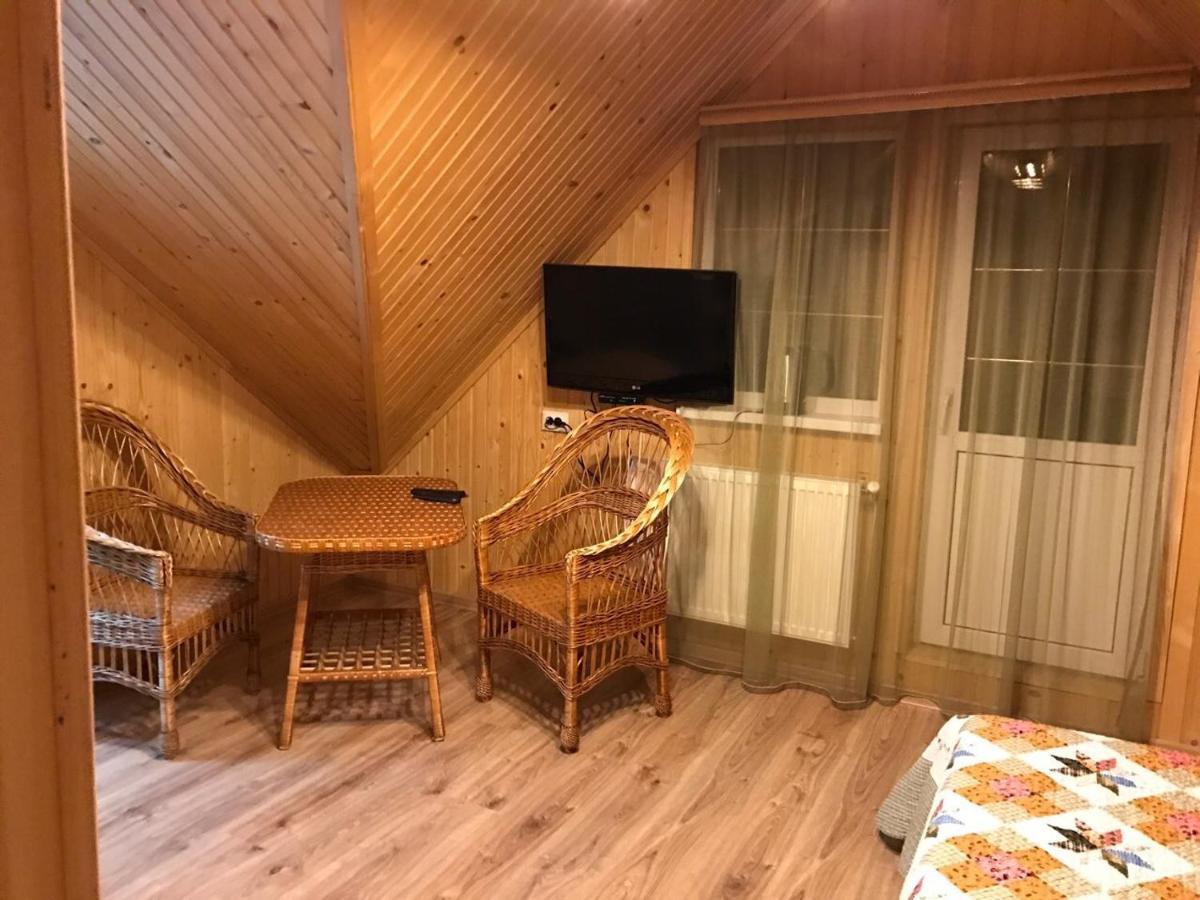 Писанка Плюс Hotel Yaremche Bagian luar foto